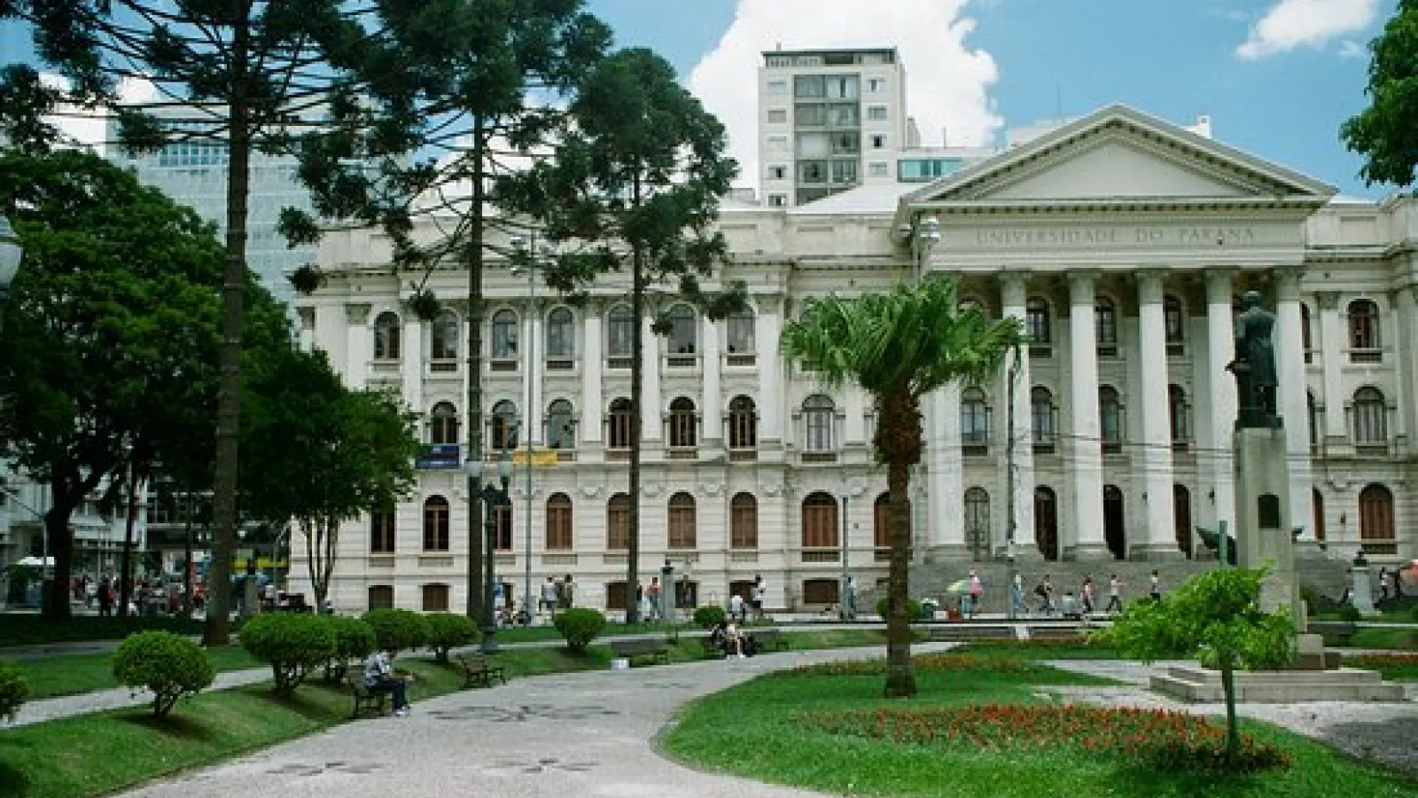 Universidade Federal do Paraná